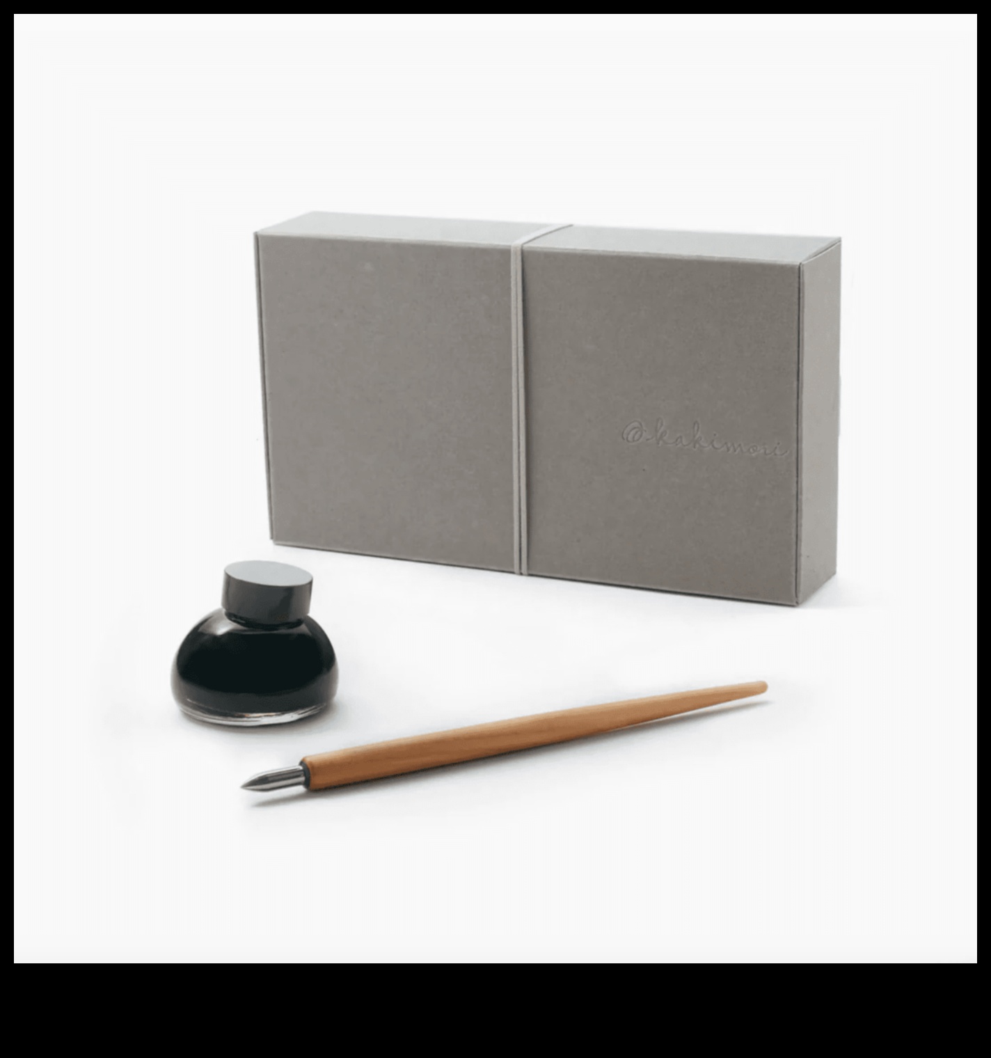 Pen Perfection: Δημιουργία Καλλιτεχνικής Μαγείας με Μελάνι